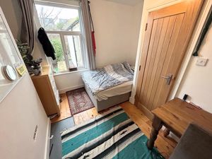 Bedroom- click for photo gallery